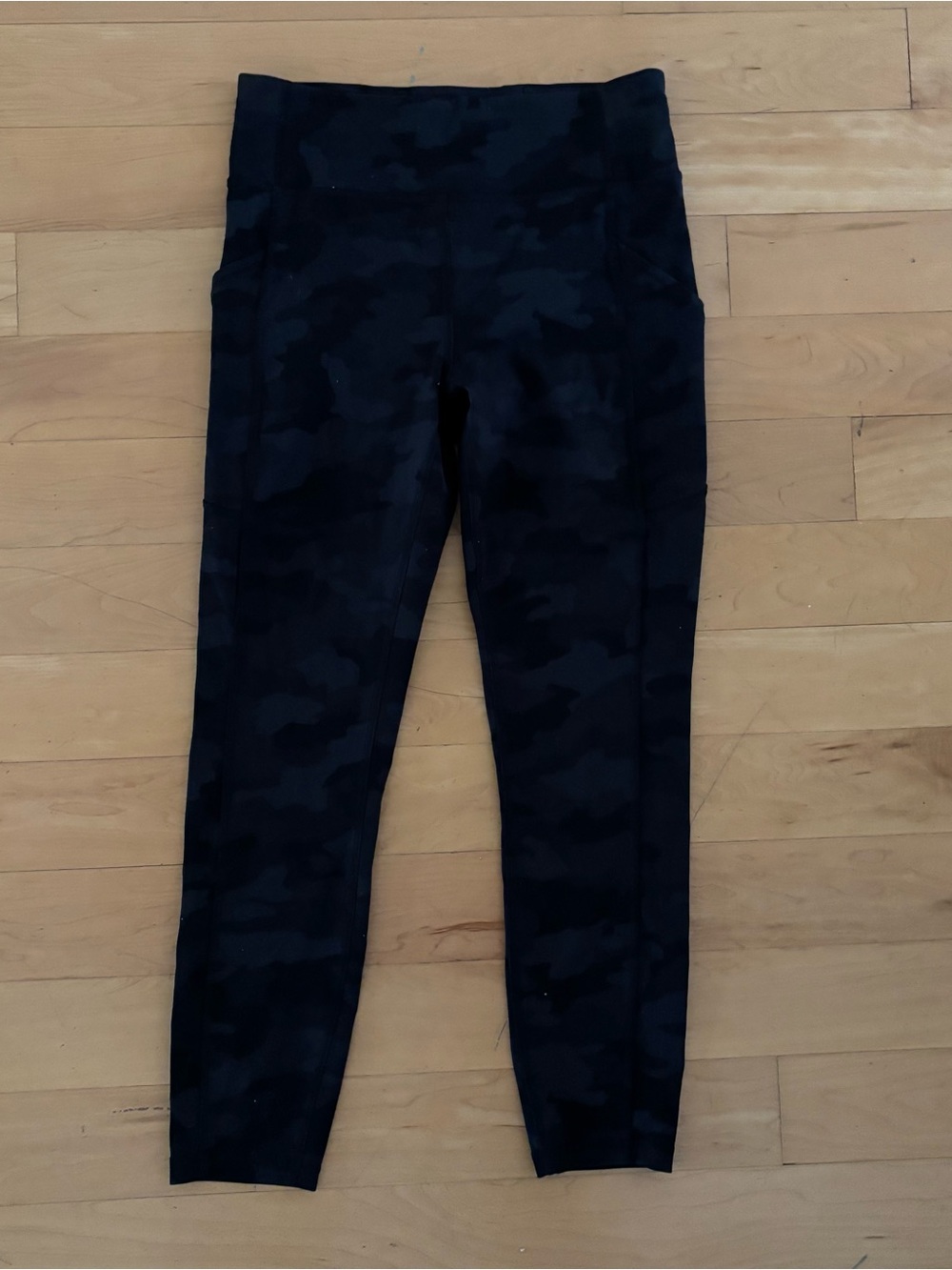 Lululemon sz 8 Invigorate high rise tights 25” leggings